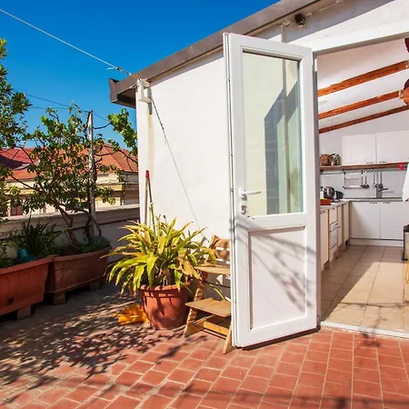 Penthouse Terrazza Vesuvio شقة نابولي